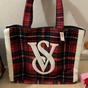 New with tags VICTORIA’S SECRET RED BLACK FRIDAY PLAID FLANNEL TOTE BAG